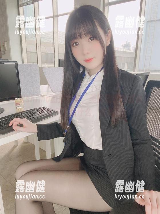 霜月shimo 霜月shimo的奶牛梦,美图和套图结合,似乎多了点什么,哈哈!