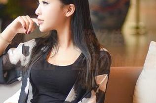 青豆客 – 弹眼之间！施忆佳Kitty酱蕾丝套图透出一丝怪诞的优雅