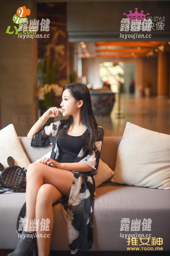 青豆客 - 弹眼之间！施忆佳Kitty酱蕾丝套图透出一丝怪诞的优雅