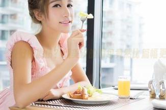 青豆客 – 说好的剧情？颜美汐的图包竟然比篇幅更丰富。