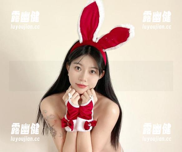 鱼神鱼 微密圈 - 鱼神鱼的红裙图包——下载后小心别被裙摆撩到哦!